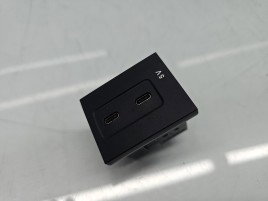 Conector auxiliar USB Mercedes Clasa A (W177) [Fabr 2019-2024] A2478200301