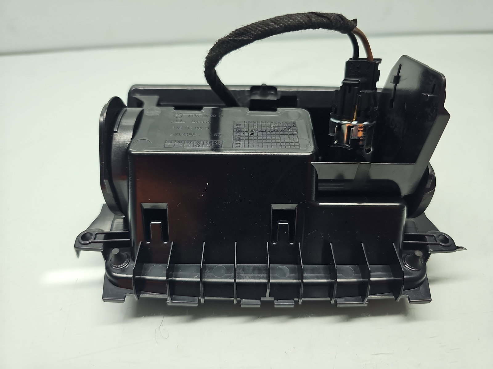 Scrumiera Mercedes Clasa A (W176) [Fabr 2012-2018] A1768100079 - imagine 3