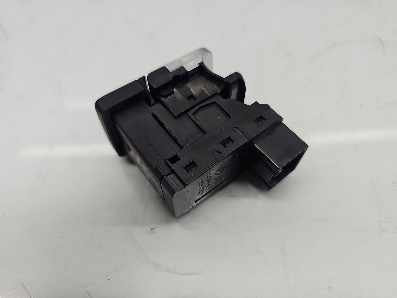 Buton frana de mana Volkswagen Passat B8 (3G2) [Fabr 2015-prezent] 3G0927225 - imagine 3