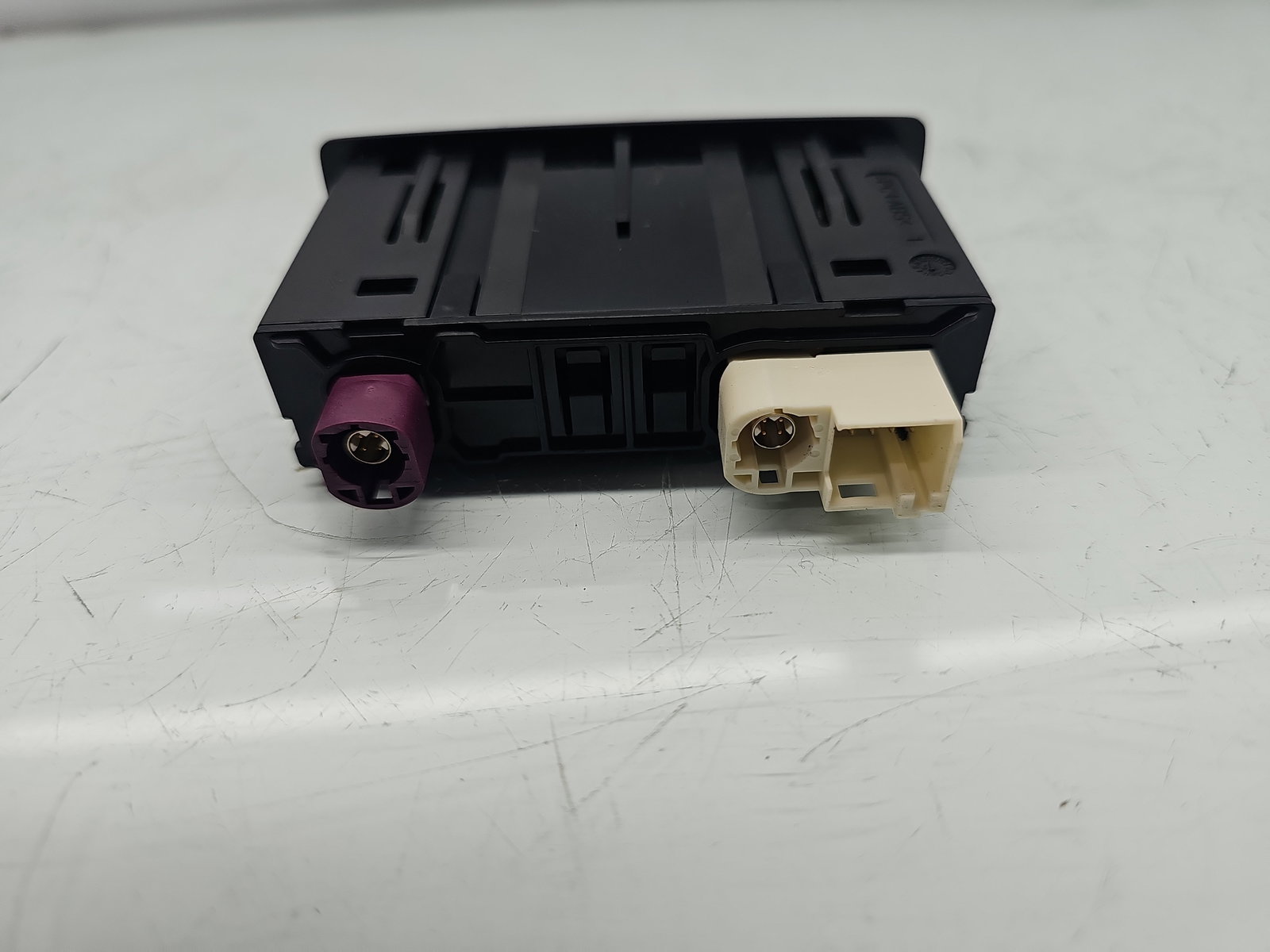 Conector auxiliar USB Mercedes Clasa A (W177) [Fabr 2019-2024] A2478203902 - imagine 3