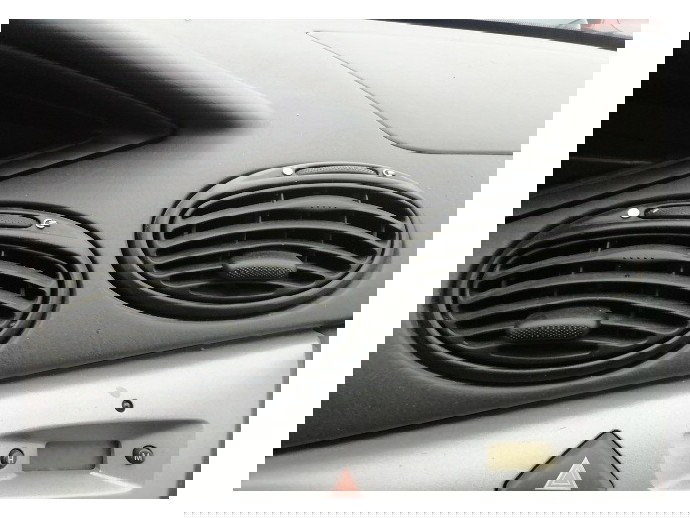 Grile aerisire centrale Ford Focus 1 1.6 benz OEM 1998-2005