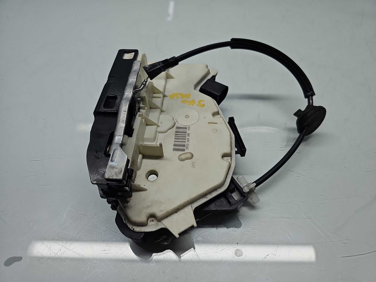 Broasca usa dreapta spate Volkswagen Tiguan (5N) [Fabr 2007-2016] SUV 5N0839016D - imagine 2