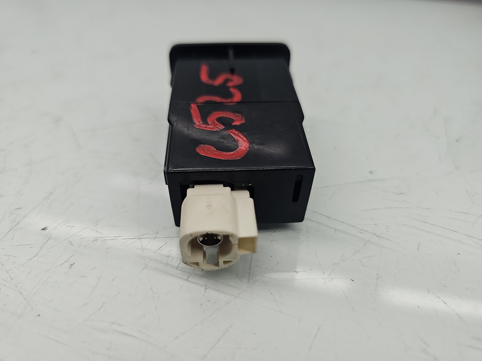 Conector auxiliar USB Mercedes Clasa A (W177) [Fabr 2019-2024] A2478203802 - imagine 2