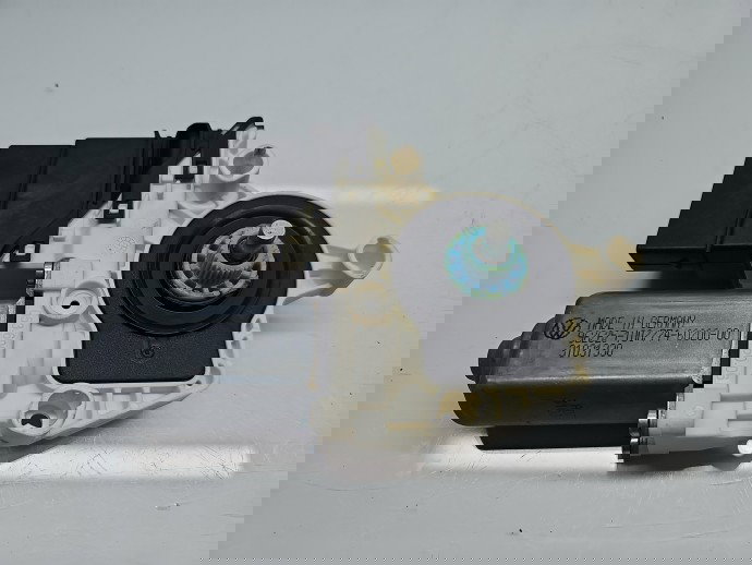Motoras geam dreapta spate Volkswagen Tiguan (5N) [Fabr 2007-2016] SUV 5N0959704D
