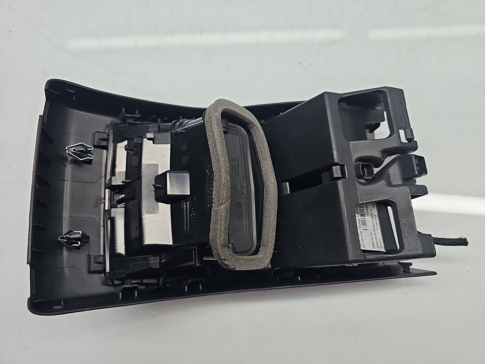 Grila aerisire spate Mercedes Clasa A (W176) [Fabr 2012-2018] A2468300502 - imagine 3