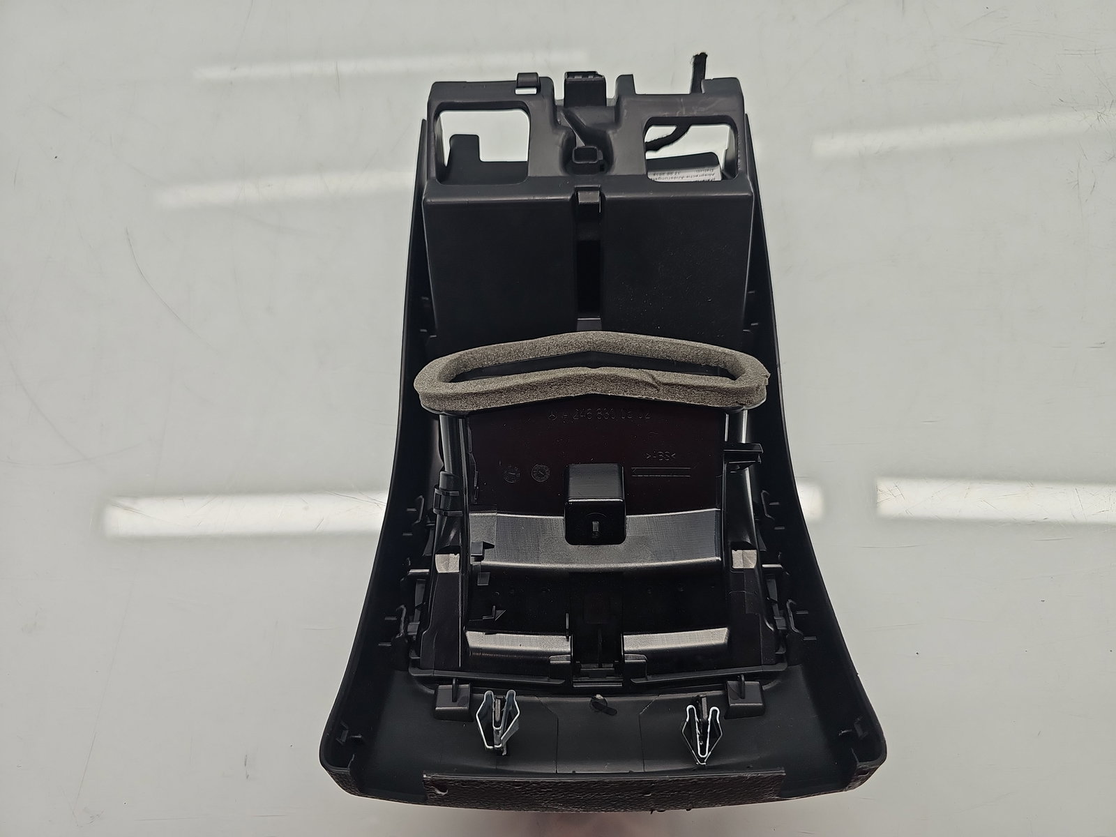 Grila aerisire spate Mercedes Clasa A (W176) [Fabr 2012-2018] A2468300502 - imagine 4