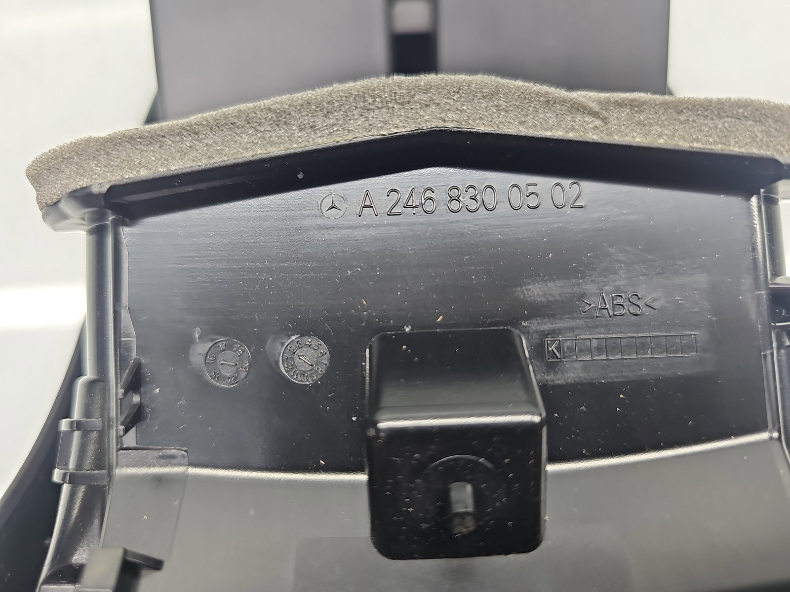 Grila aerisire spate Mercedes Clasa A (W176) [Fabr 2012-2018] A2468300502 - imagine 5