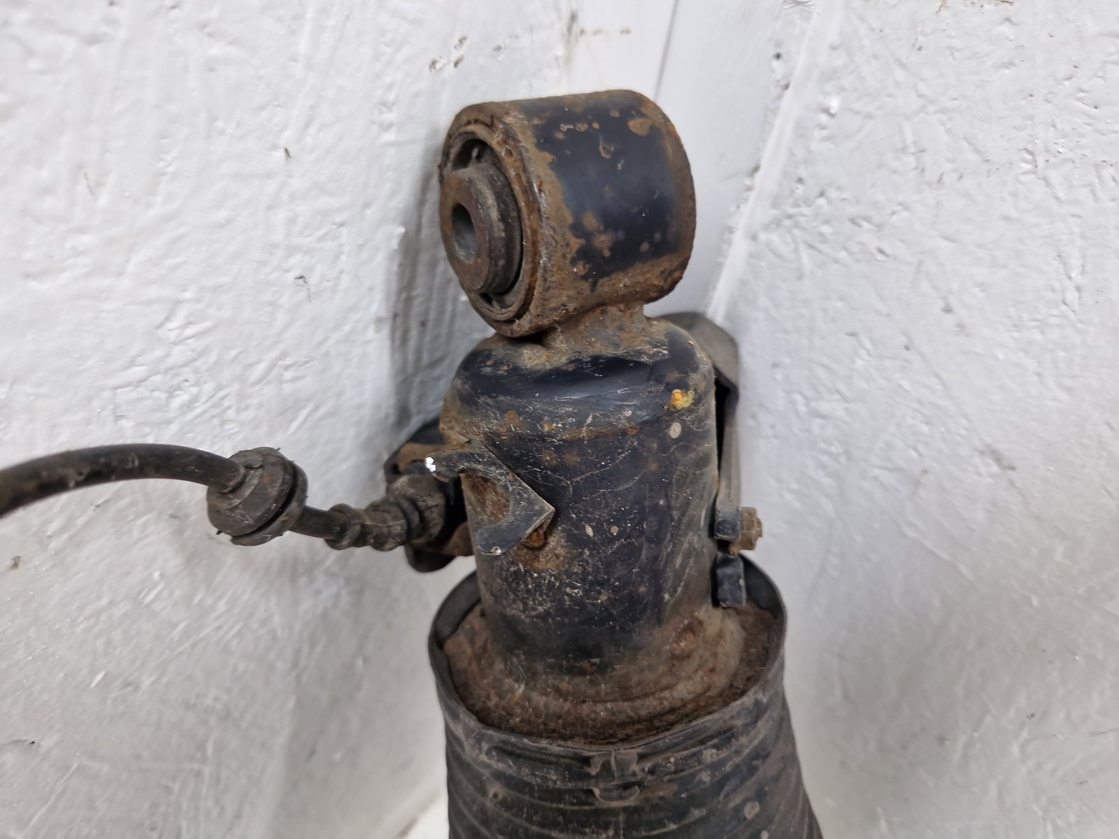 Perna aer stanga spate AUDI Q7 (4LB) [Fabr 2006-2014] Facelift 3.0 TDI CJGA 176KW / 240CP - imagine 3