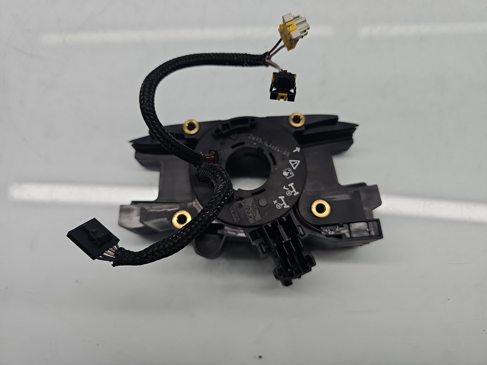 Spirala volan Jaguar XF (X250) [Fabr 2008-2015] Facelift 8W8313N064 - imagine 1