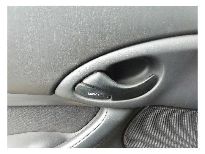 Maner interior usa stanga spate Ford Focus 1 1.6 benz OEM 1998-2005