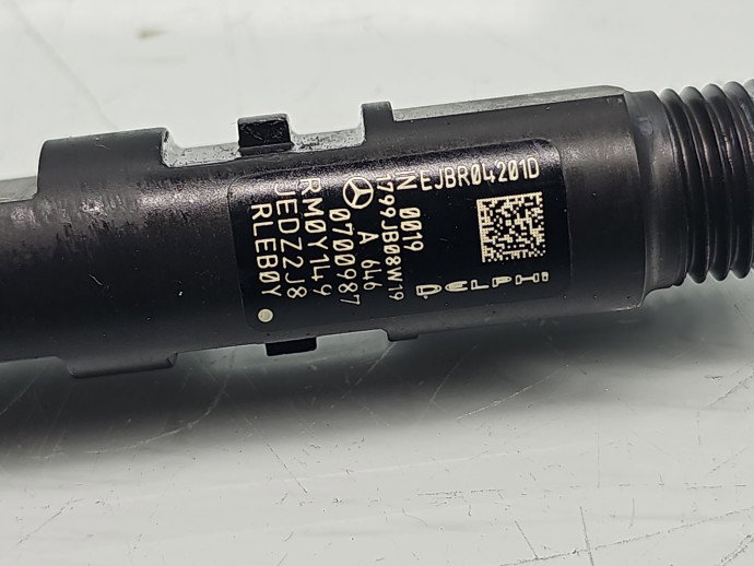 Injector Mercedes Clasa C (W204) [Fabr 2007-2014] A6460700987 2.2 CDI 646811 125KW / 170CP