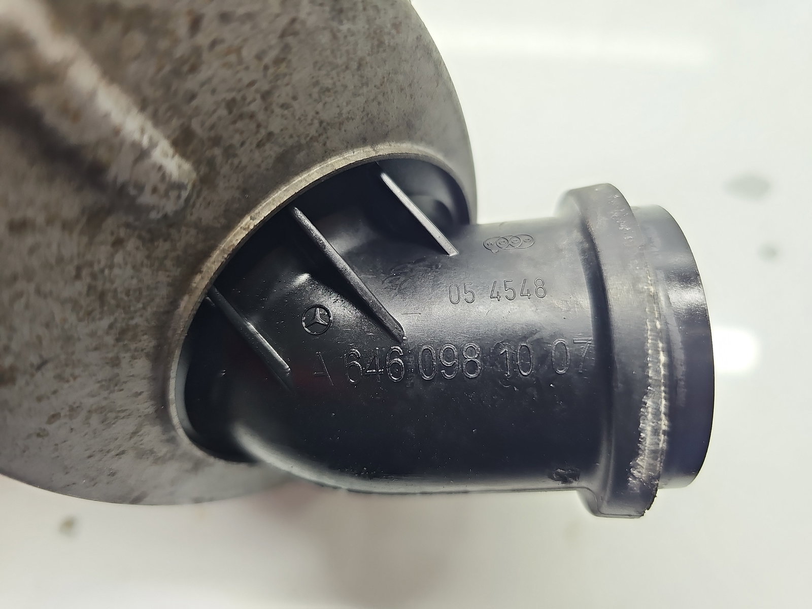 Rezonator aer Mercedes Clasa C (W204) [Fabr 2007-2014] A6460981007 2.2 CDI 646811 125KW / 170CP - imagine 5