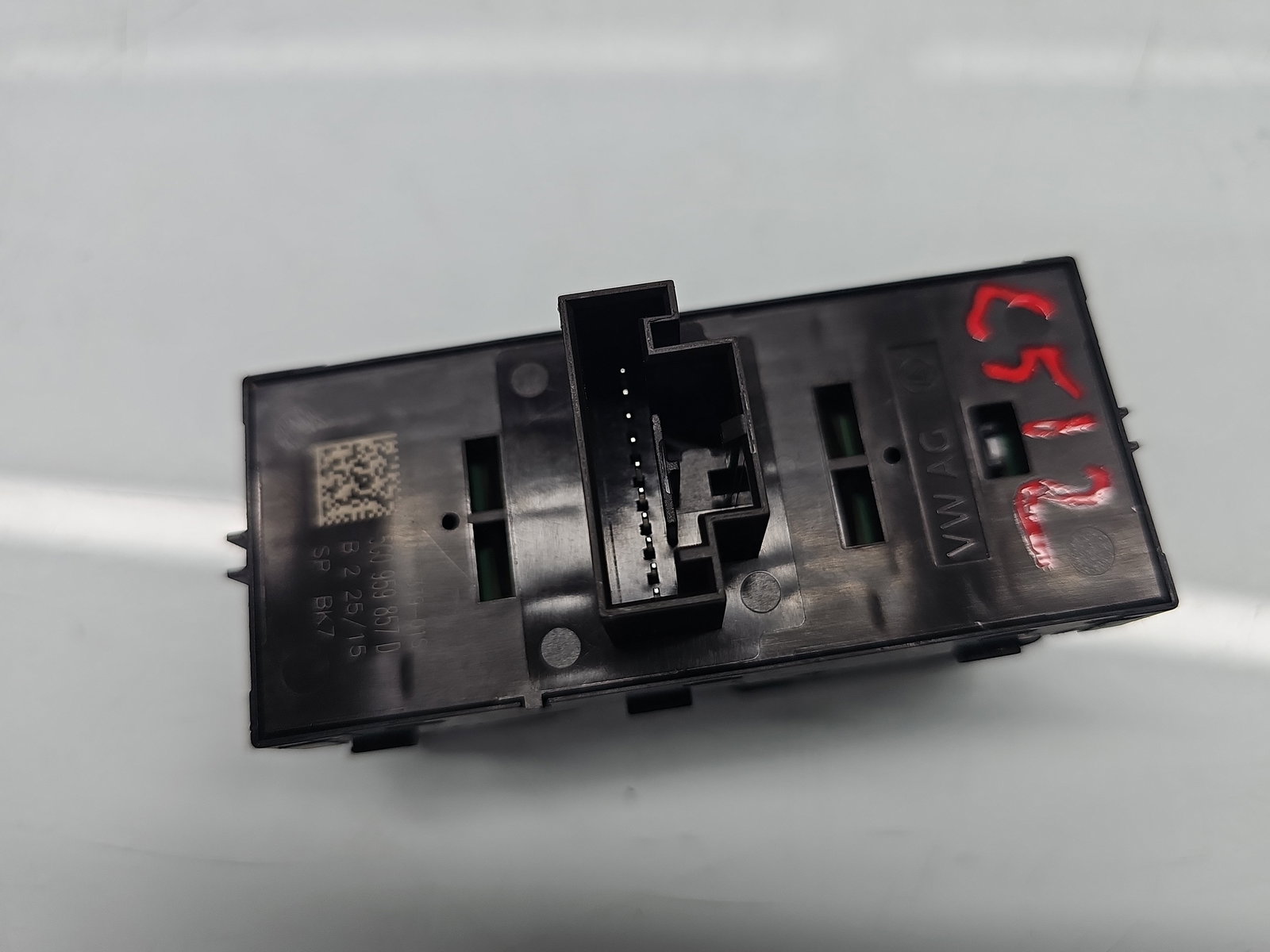 Butoane comanda geamuri sofer Volkswagen Passat B8 (3G2) [Fabr 2015-prezent] 5G0959857D - imagine 4