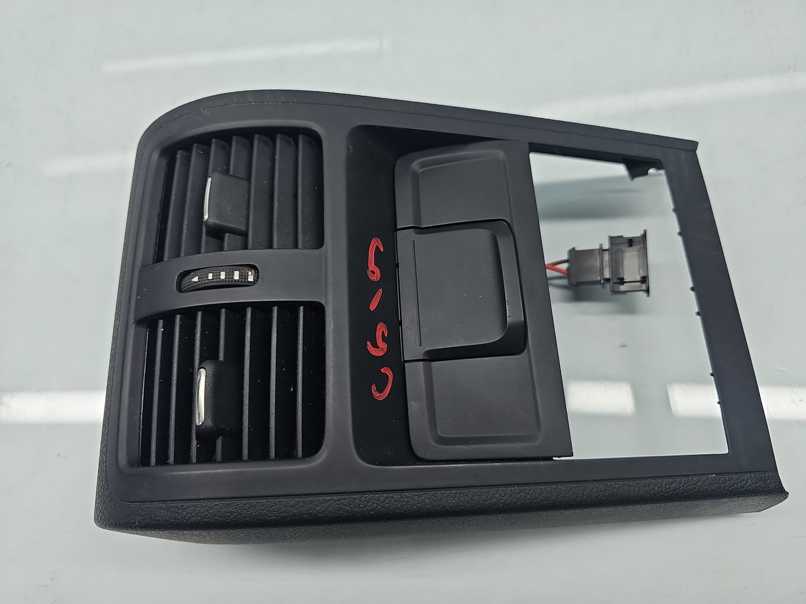 Grila aerisire spate Volkswagen Passat CC (358) Facelift [Fabr 2012-2016] 3AA864298 - imagine 2