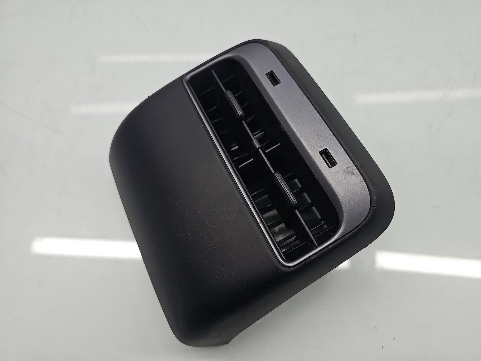 Grila aerisire spate TESLA Model 3 [Fabr 2020-2025] 1087928-00-B - imagine 3