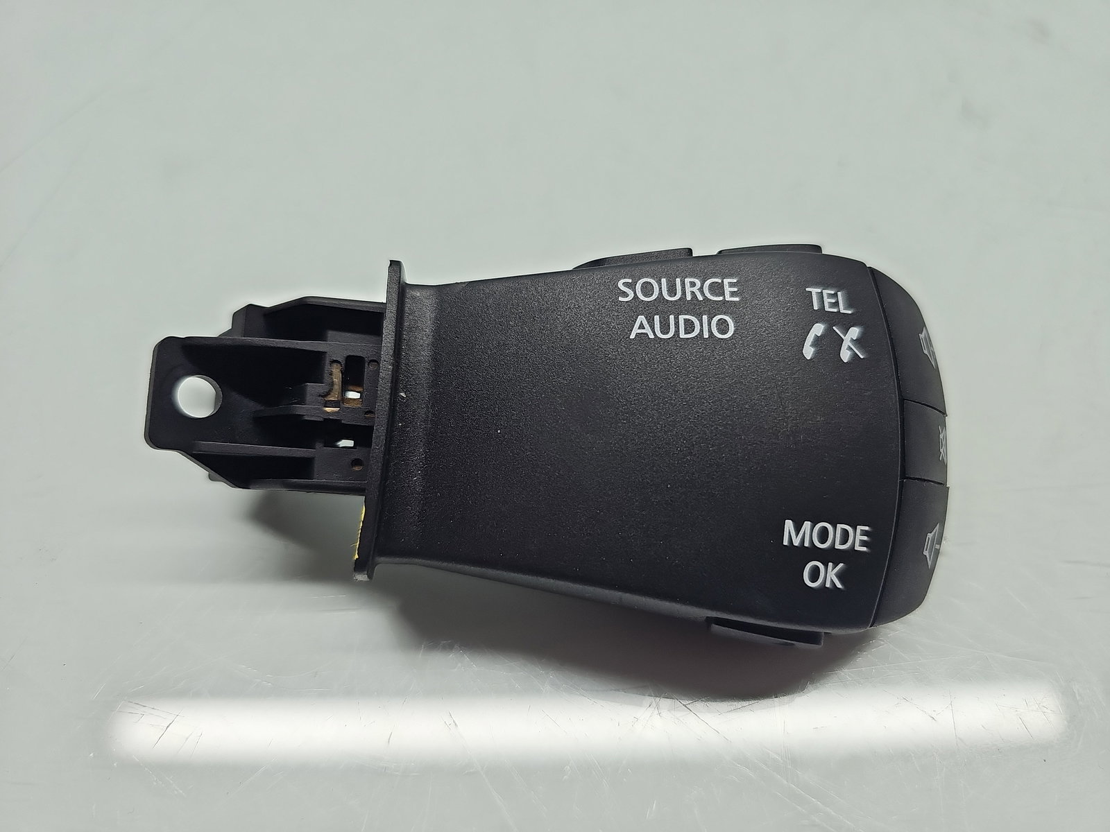 Comenzi volan Dacia Duster 2 [Fabr 2017-2023] OEM - imagine 1