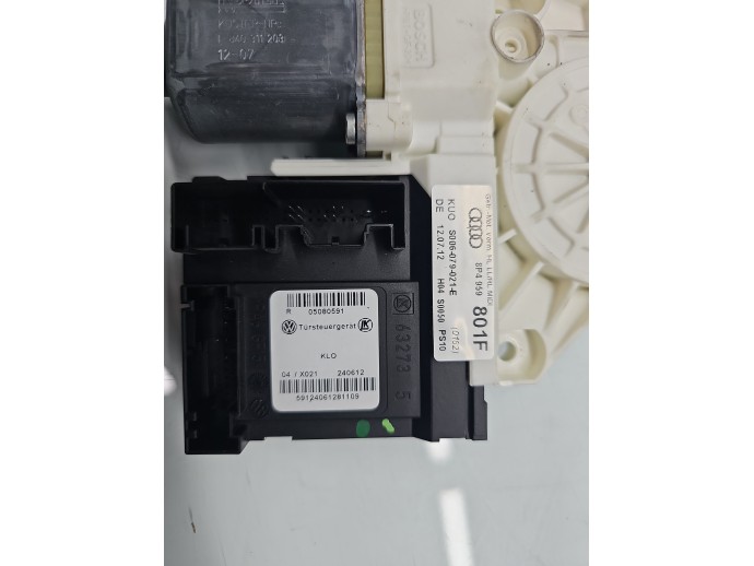 Motoras geam stanga spate AUDI A3 Sportback (8PA) [Fabr 2004-2013] Hatchback 8P4959801F