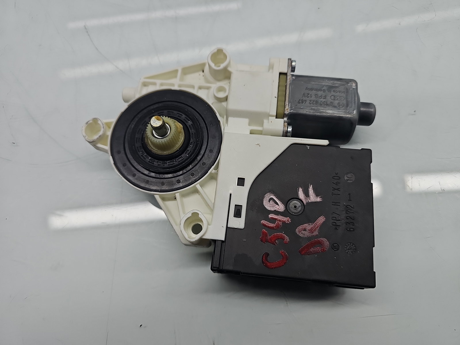 Motoras geam dreapta fata Volkswagen Tiguan (5N) [Fabr 2007-2016] SUV 5N0959701D - imagine 3