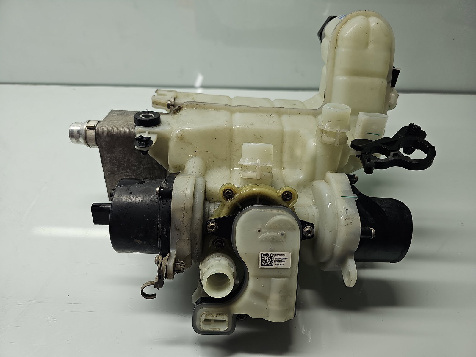 Vas expansiune TESLA Model 3 [Fabr 2020-2025] 1097016-00-D - imagine 5