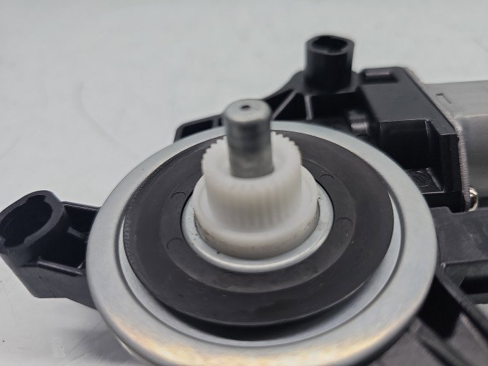 Motoras geam stanga spate Mercedes Clasa A (W177) [Fabr 2019-2024] Berlina AMG A0009060808