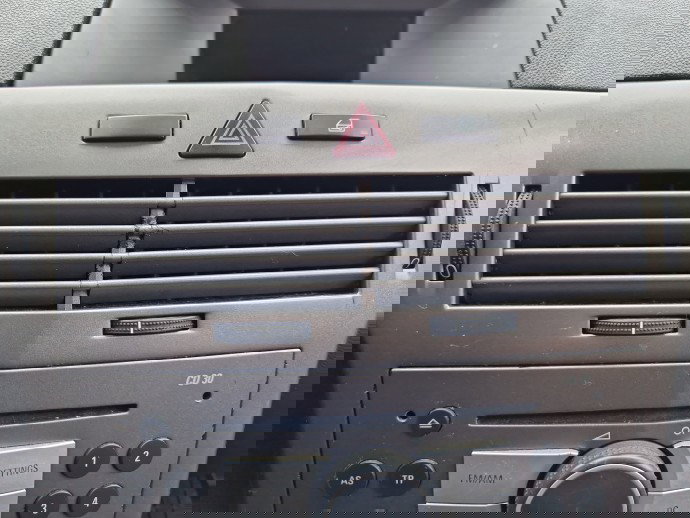 Grila aerisire centrala Opel Astra H [Fabr 2004-2009]