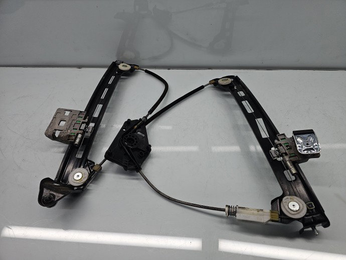 Macara electrica geam dreapta fata Volkswagen Passat CC (358) [Fabr 2012-2016] Coupe 3C8837462J