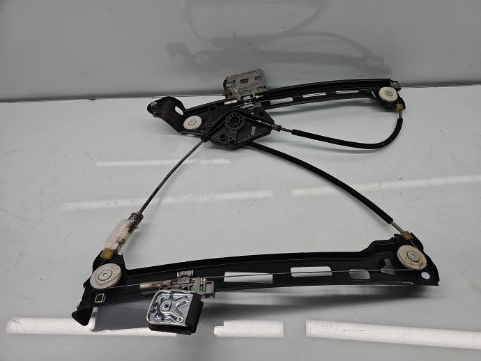 Macara electrica geam dreapta fata Volkswagen Passat CC (358) [Fabr 2012-2016] Coupe 3C8837462J