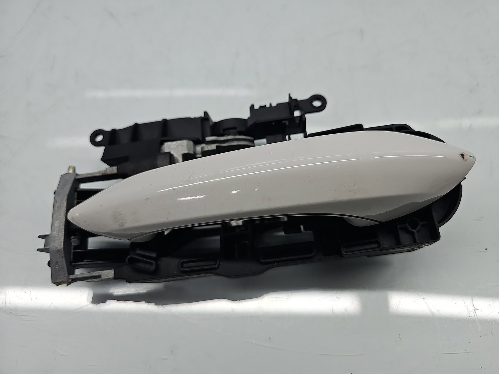 Maner usa dreapta spate Bmw 5 GT (F07) [Fabr 2011-2016] Hatchback 300 Alpinweiss III - imagine 2