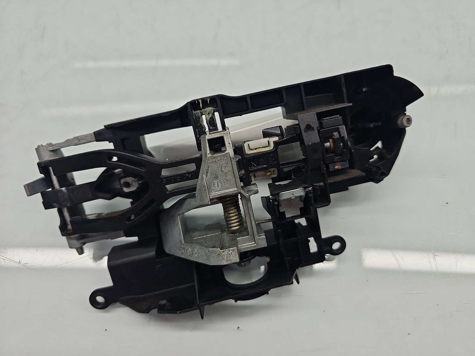 Maner usa dreapta spate Bmw 5 GT (F07) [Fabr 2011-2016] Hatchback 300 Alpinweiss III - imagine 3