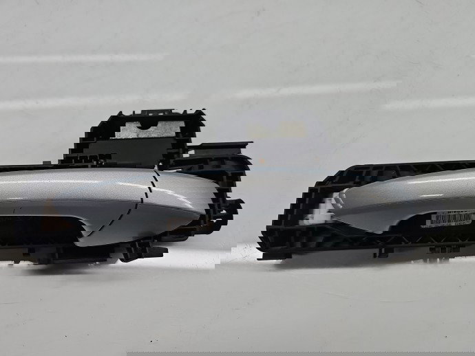 Maner usa dreapta spate Mercedes Clasa C (W204) [Fabr 2007-2014] Berlina Facelift, AMG 988U Argintiu Diamat