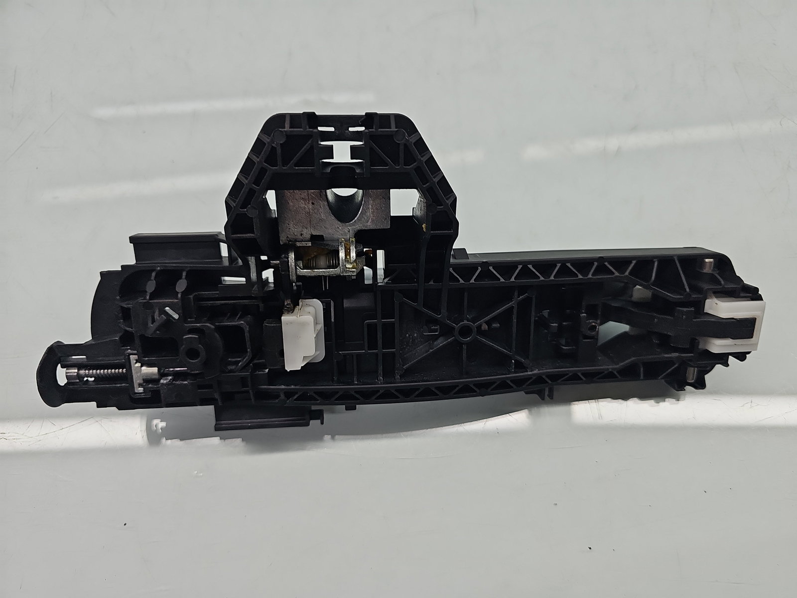 Maner usa dreapta spate Mercedes Clasa C (W204) [Fabr 2007-2014] Berlina Facelift, AMG 988U Argintiu Diamat - imagine 3