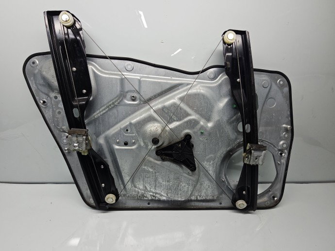 Macara electrica geam dreapta fata Volkswagen Tiguan (5N) [Fabr 2007-2016] SUV 5N2837730D