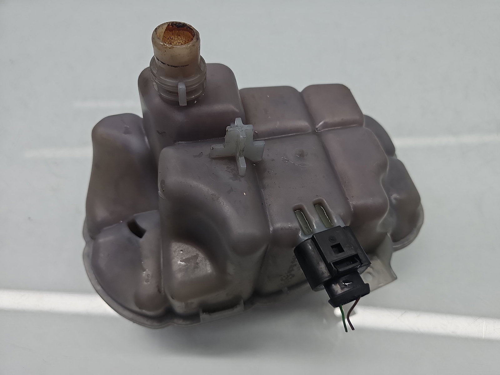 Vas expansiune AUDI A6 (4G2, C7) S-line [Fabr 2012-2017] 4G0121403G - imagine 4