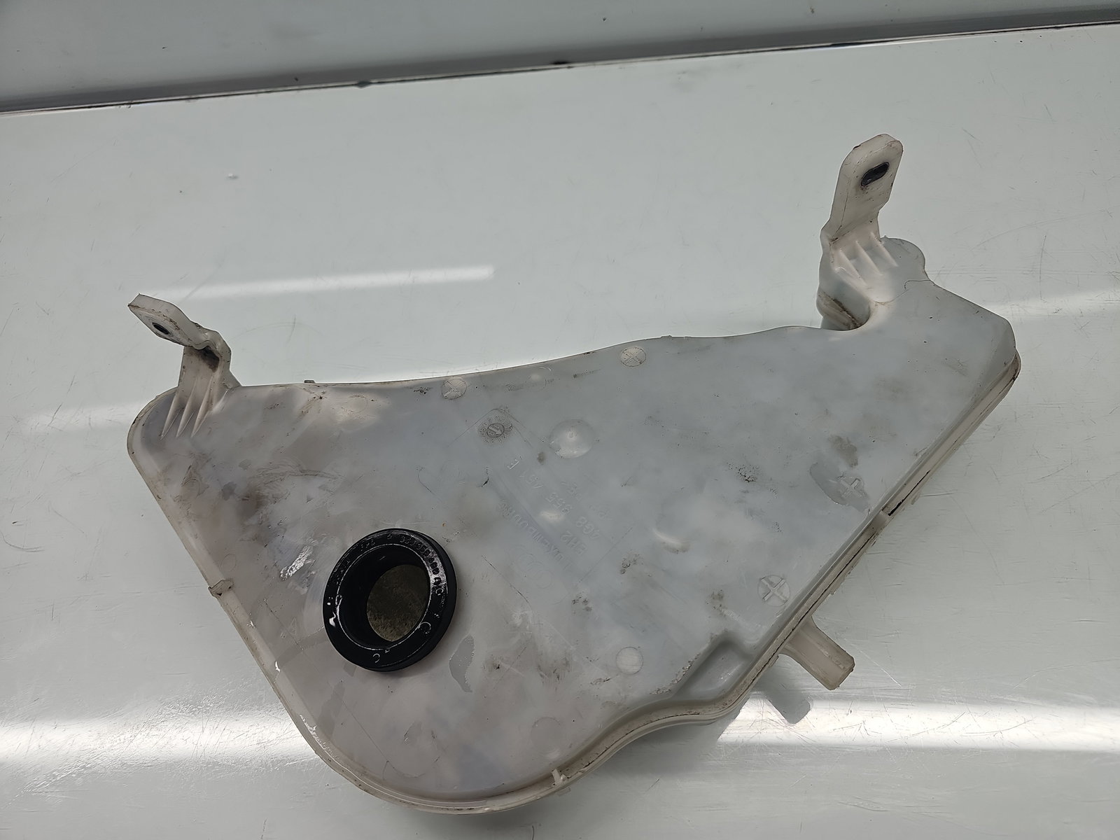 Vas lichid parbriz AUDI A6 (4G2, C7) [Fabr 2012-2017] 4G8955451E - imagine 2