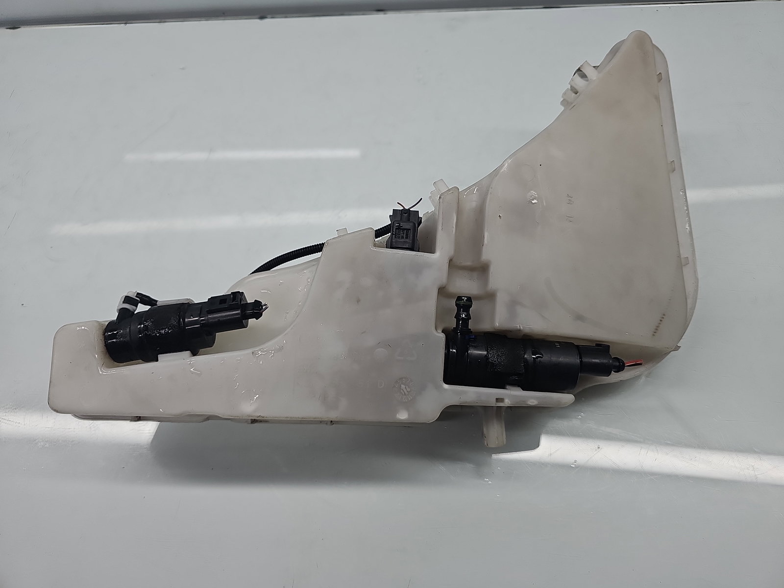 Vas lichid parbriz AUDI A6 (4G2, C7) S-line [Fabr 2012-2017] 4G8955451D - imagine 3