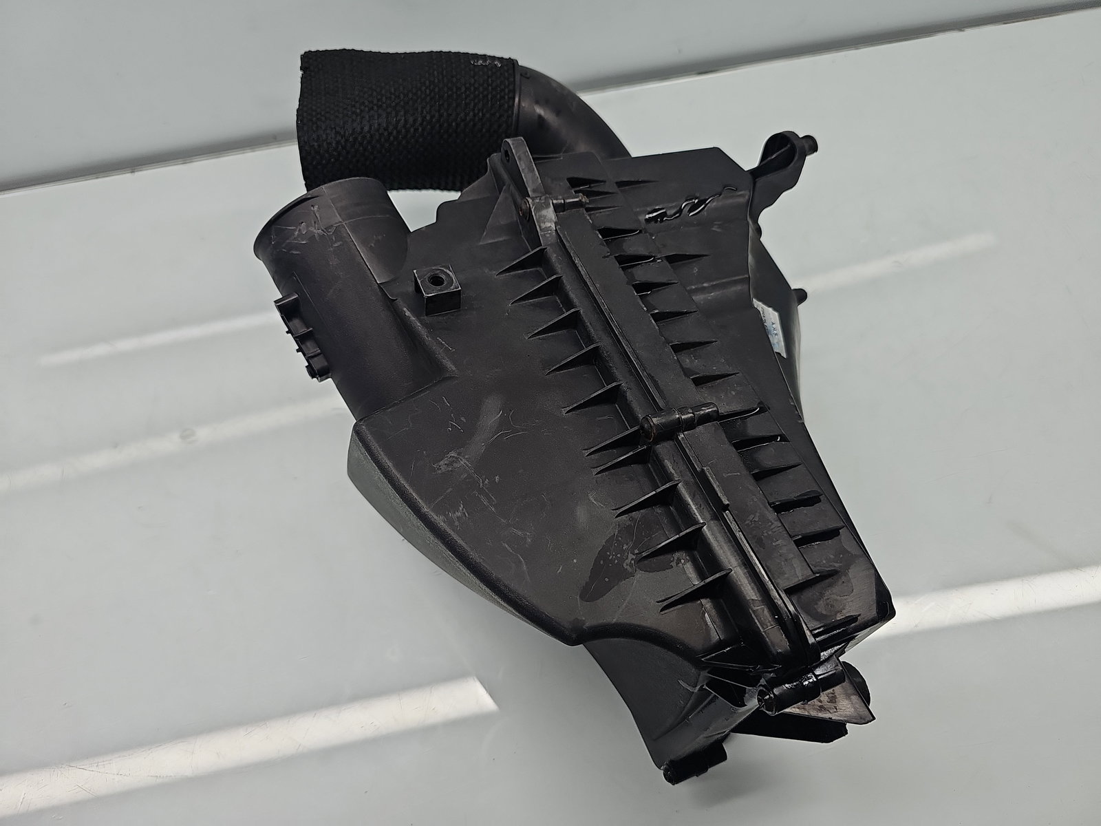 Carcasa filtru aer Jaguar XF (X250) [Fabr 2008-2015] Facelift OEM 2.2 QJBA 147KW / 200CP - imagine 4