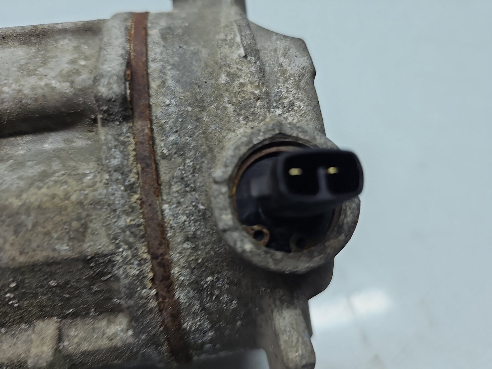 Compresor clima Opel Astra J [Fabr 2009-2015] 55701200 1.4 Benz B14XEL 66KW / 90CP - imagine 4