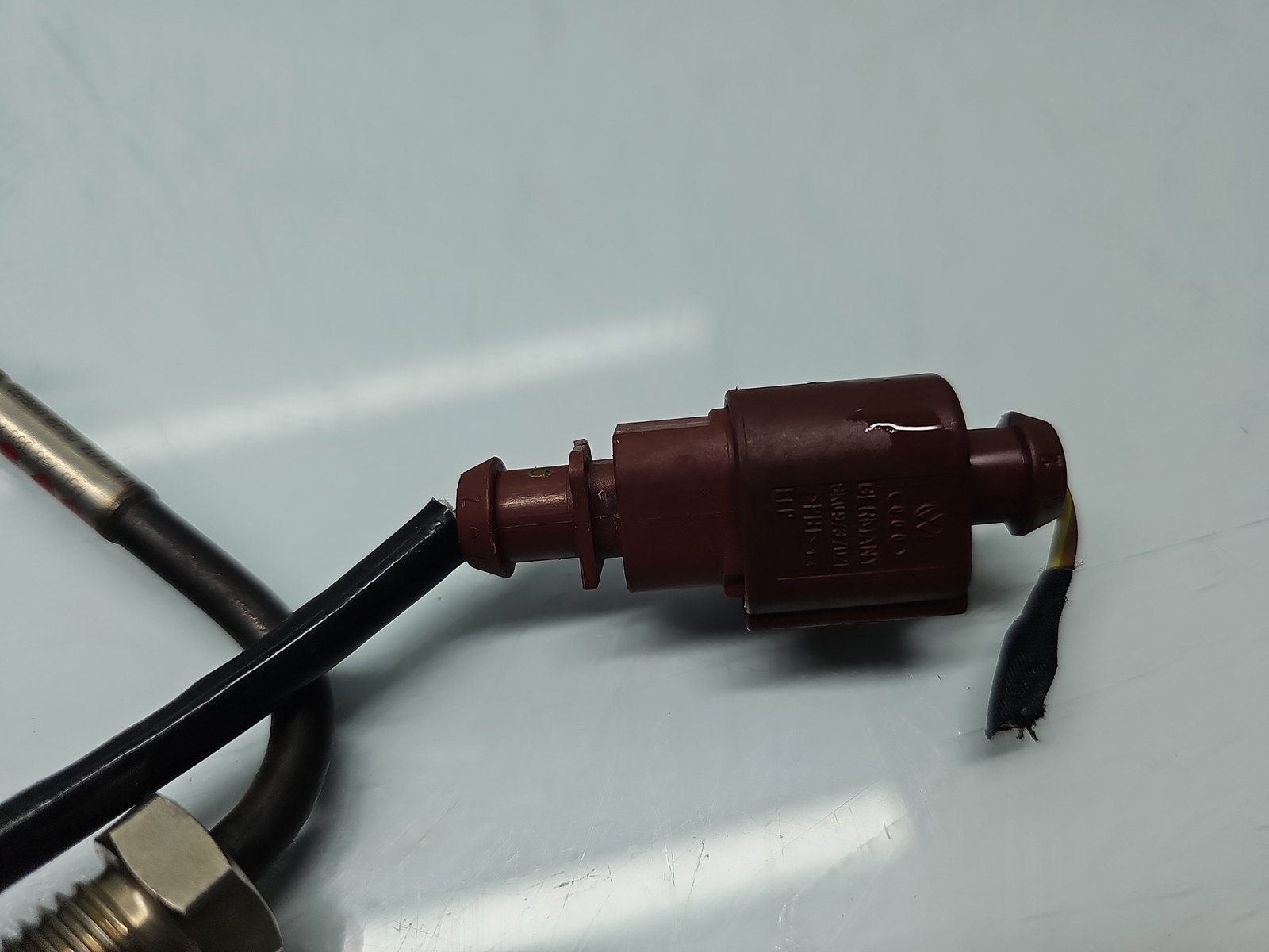 Senzor temperatura gaze AUDI A6 (4G2, C7) S-line [Fabr 2012-2017] 4G0906088K 2.0 TDI CNHA 140KW / 190CP - imagine 2