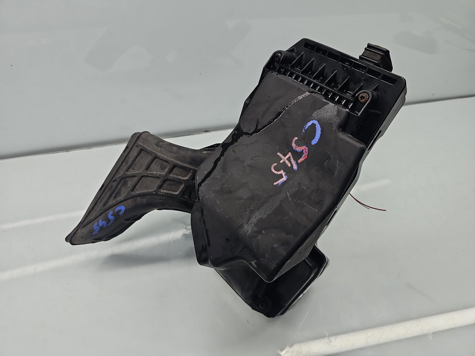 Carcasa filtru aer AUDI A4 (8K2, B8.5) [Fabr 2008-2015] 8K0133837BF 2.0 TDI CGLC 130KW / 177CP - imagine 1