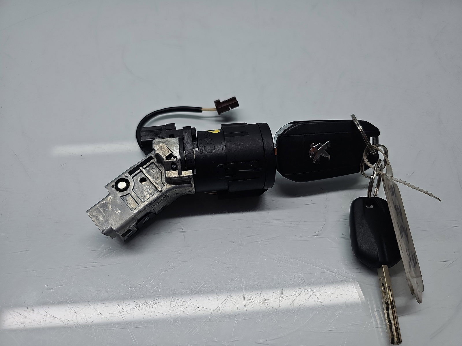 Contact cu cheie Citroen C5 (III) [Fabr 2008-2017] 9663123380 1.4 HDI DV4C 50KW / 68CP - imagine 4