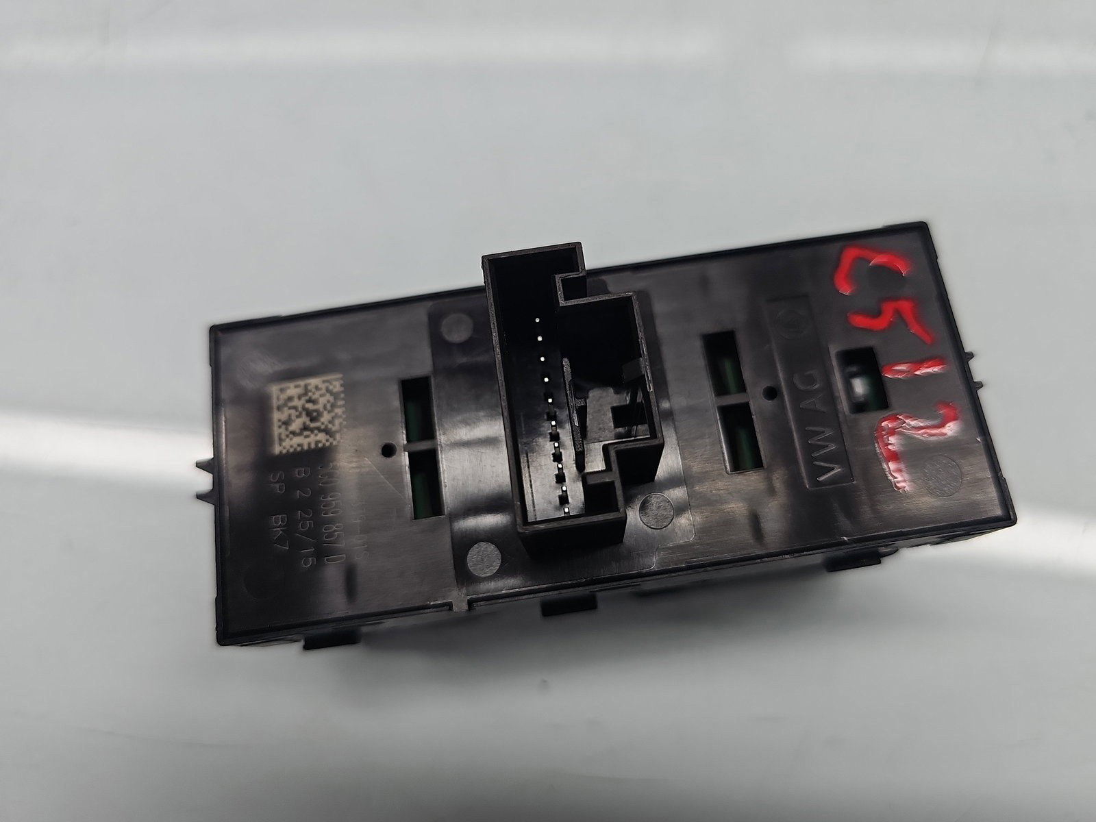 Butoane comanda geamuri sofer Volkswagen Golf 7 (5G) [Fabr 2014-prezent] 5G0959857D - imagine 3