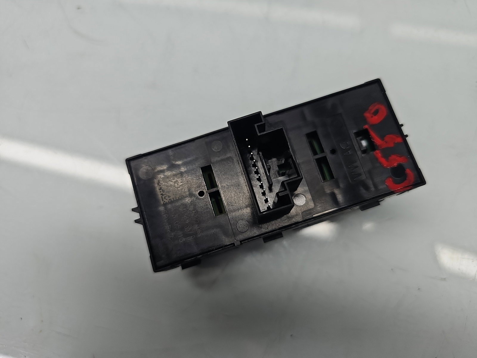 Butoane comanda geamuri sofer Volkswagen Passat B8 (3G2) [Fabr 2015-prezent] 5G0959857B - imagine 3