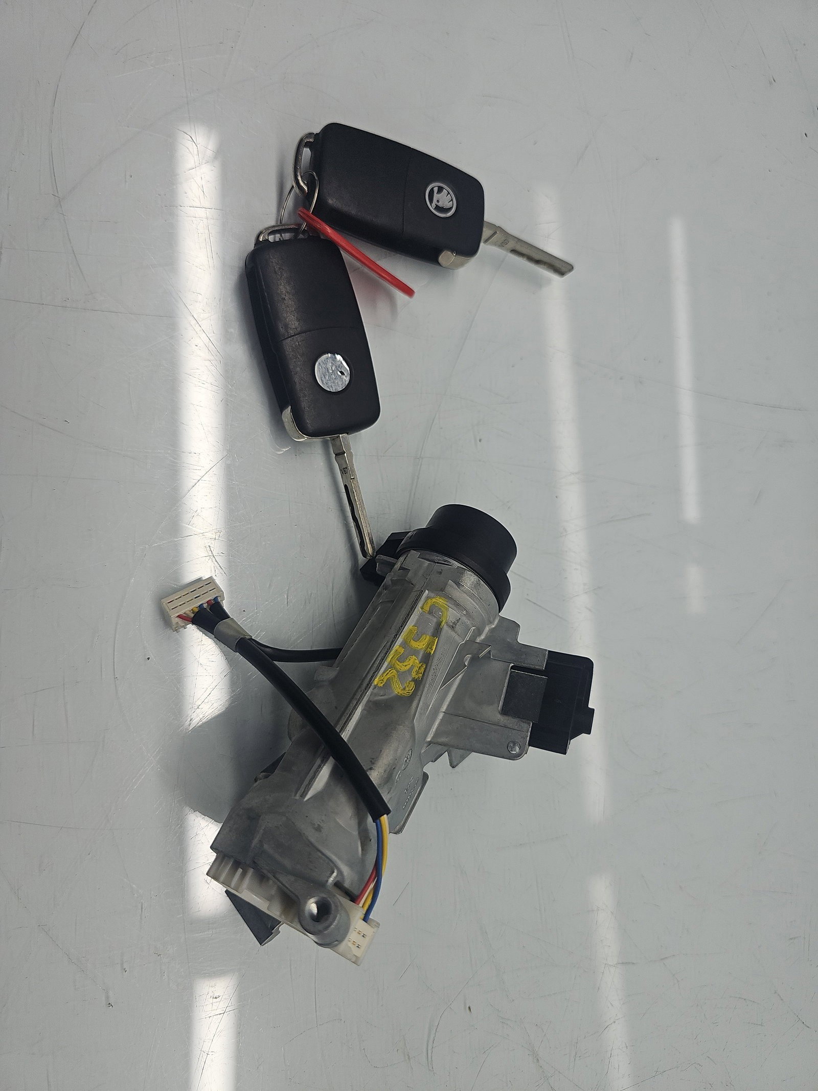 Contact cu cheie Volkswagen Tiguan (5N) [Fabr 2007-2016] 1K0905851 2.0 TDI CFGB 125KW / 170CP - imagine 1