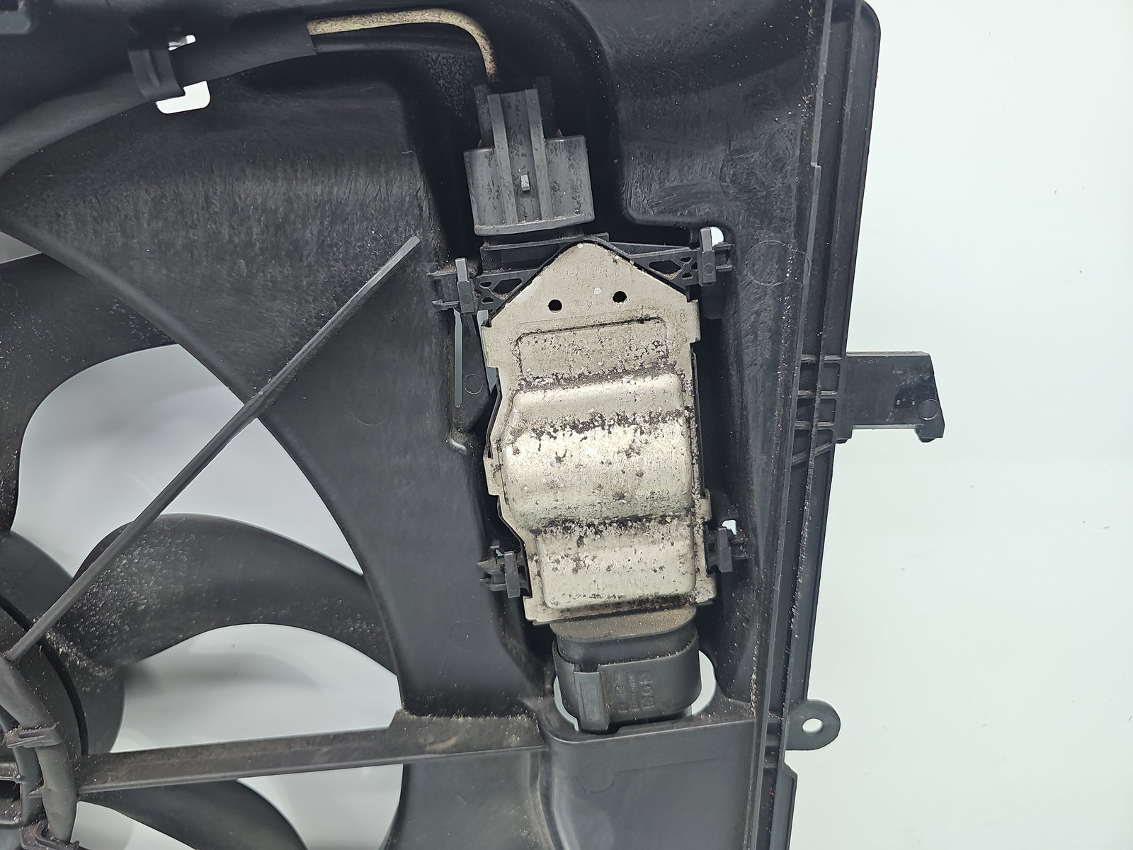 Electroventilator Mercedes Clasa A (W176) [Fabr 2012-2018] A2465000093 1.5 CDI 607951 80KW / 109CP - imagine 4