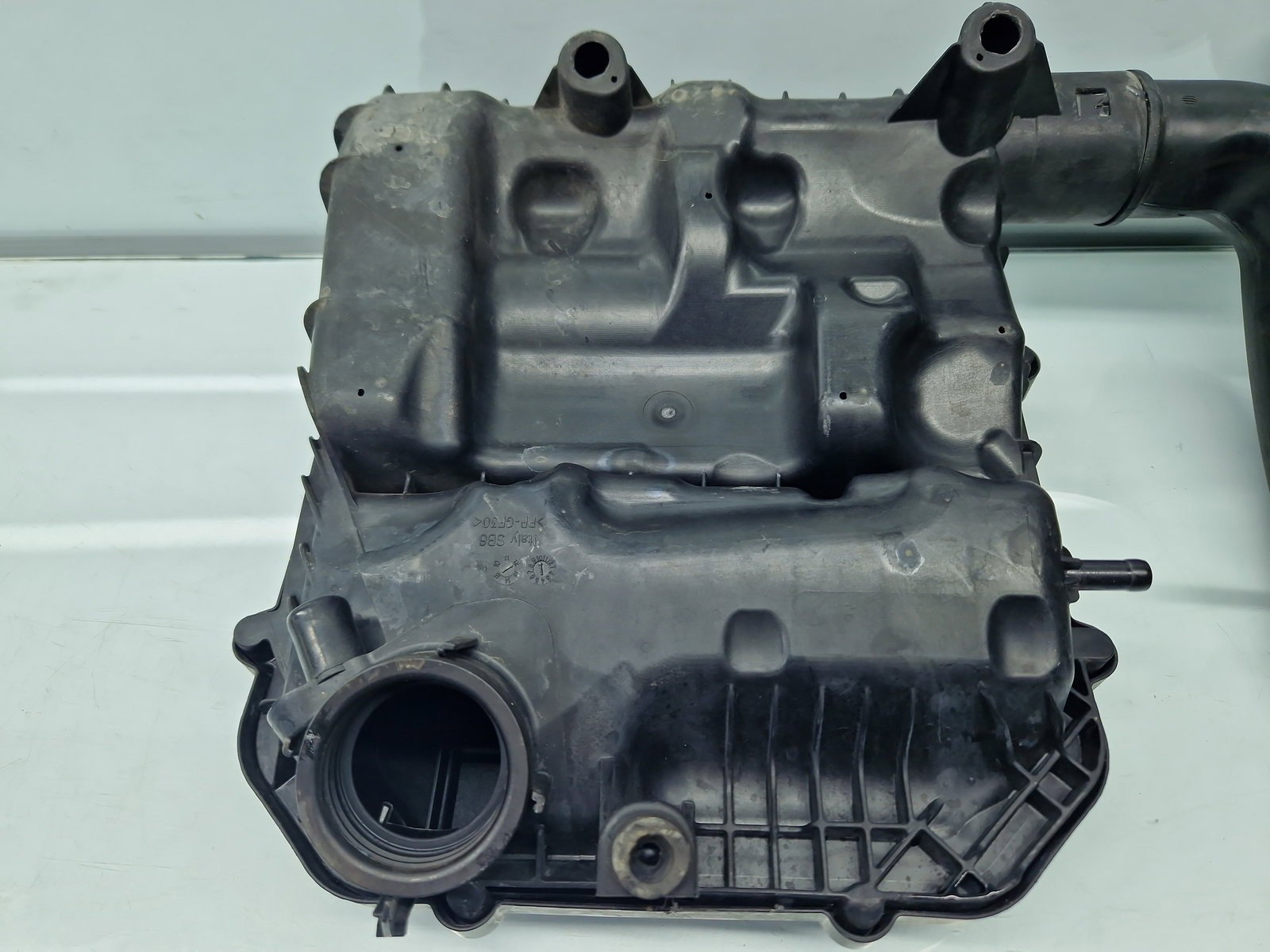 Carcasa filtru aer Volkswagen Polo (6R) [Fabr 2009-2016] 04C129611J 1.0 Benz CHYB 55KW / 75CP - imagine 5