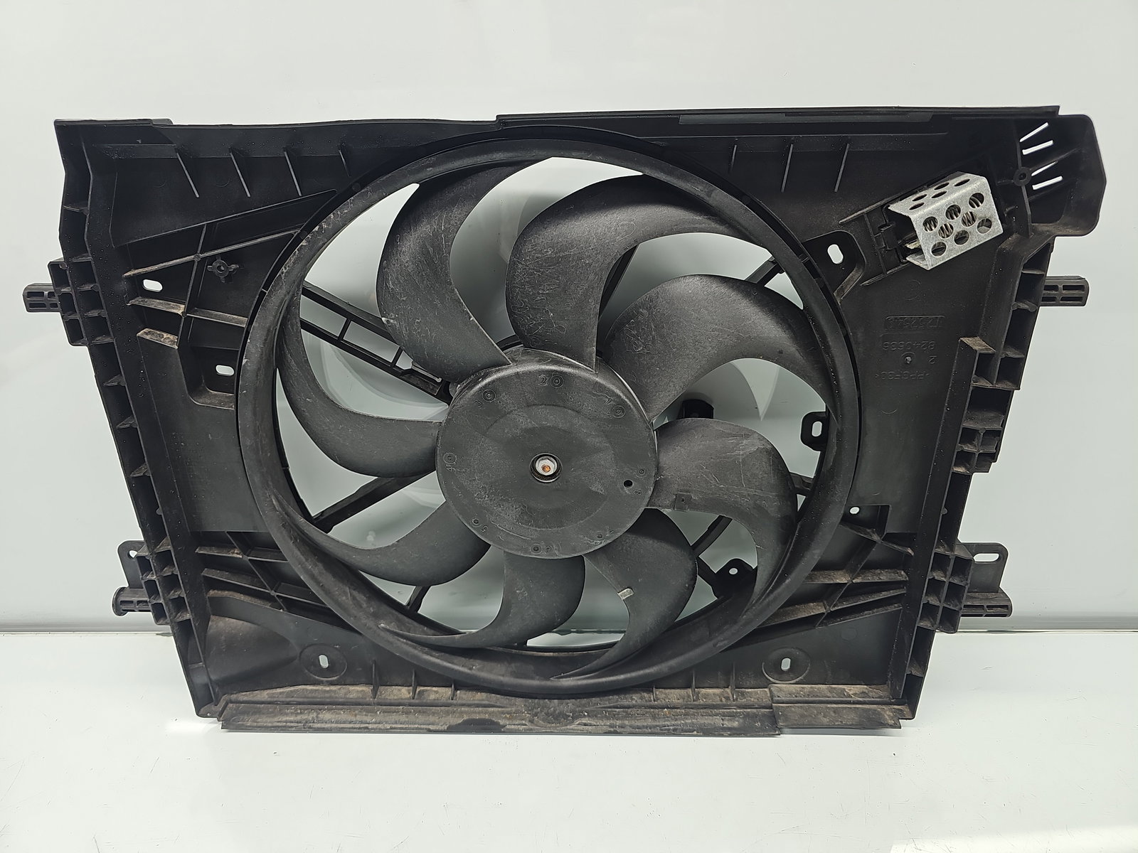 Electroventilator Dacia Duster 2 [Fabr 2017-2023] 214818665R 1.3 TCe H4DF480 85KW / 115CP - imagine 2