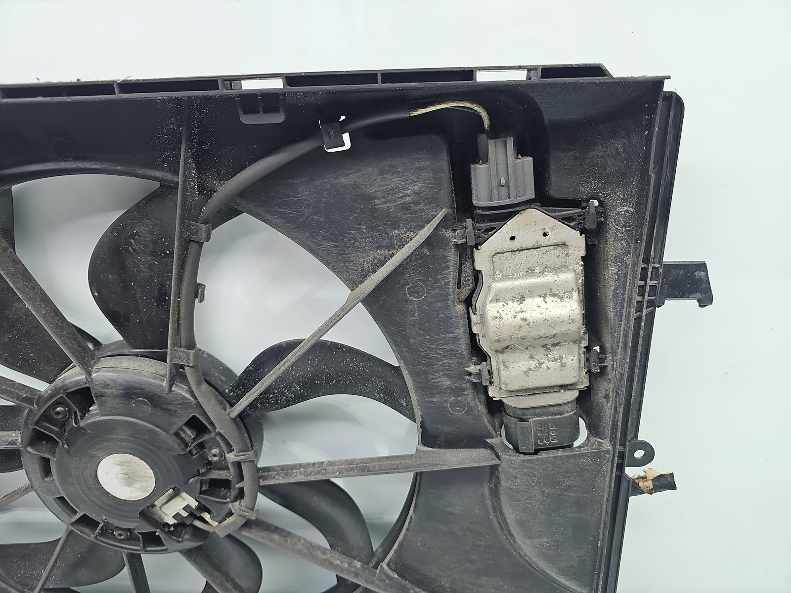 Electroventilator Mercedes Clasa A (W176) [Fabr 2012-2018] A2465000093 1.5 CDI 607951 80KW / 109CP - imagine 4