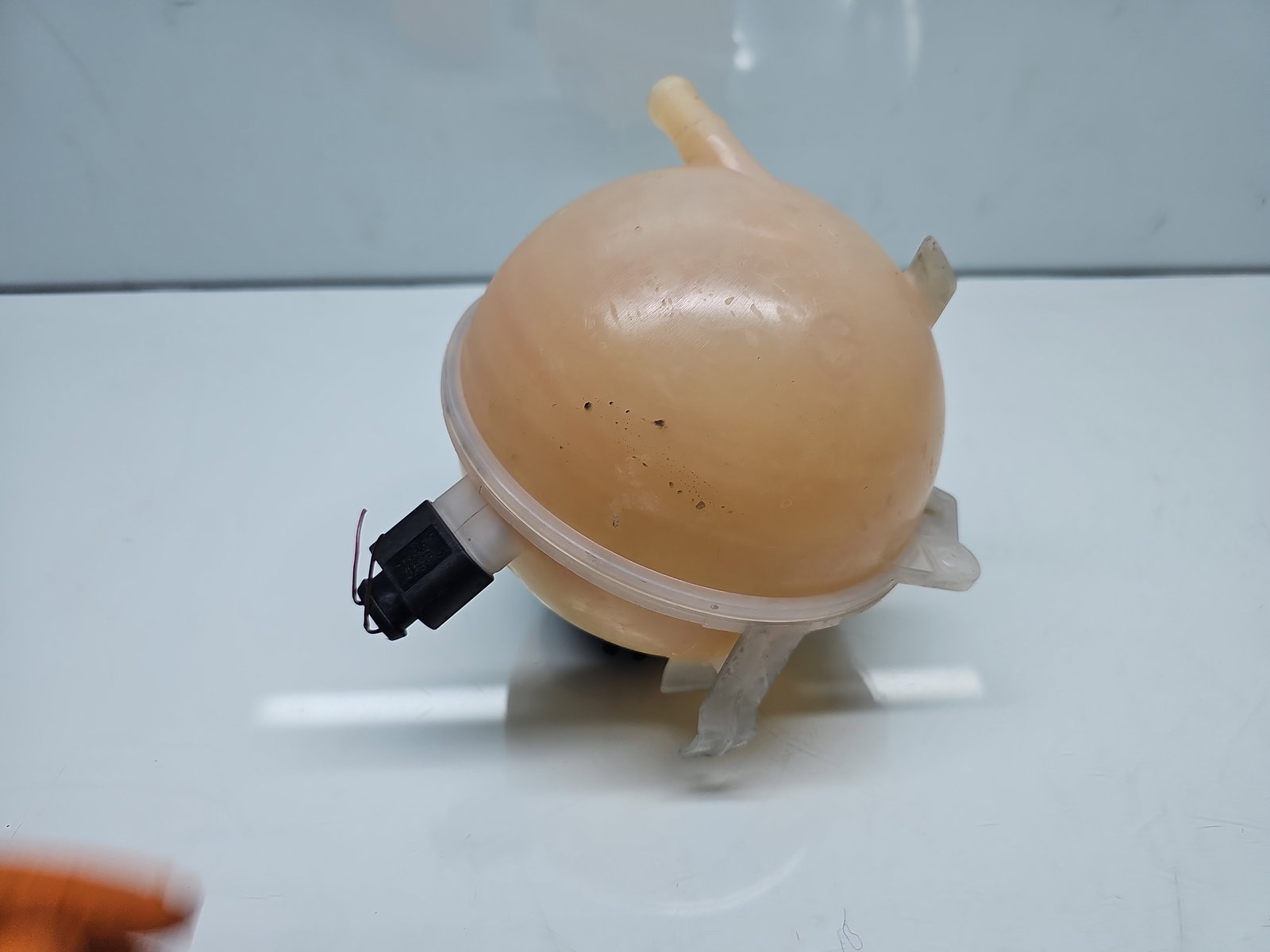 Vas expansiune Volkswagen Golf 7 (5G) [Fabr 2014-prezent] Hatchback 1K0121407A - imagine 3