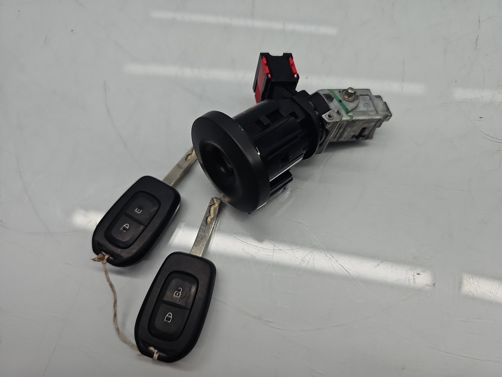 Contact cu cheie Dacia Sandero 2 [Fabr 2012-2020] 285910001R 1.5 dCi K9K656 80KW / 109CP - imagine 1