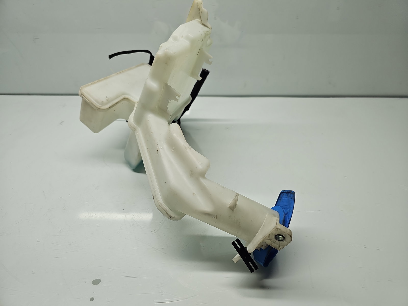 Vas lichid parbriz Volkswagen Passat B7 (365) [Fabr 2010-2014] 3AA955453G - imagine 4